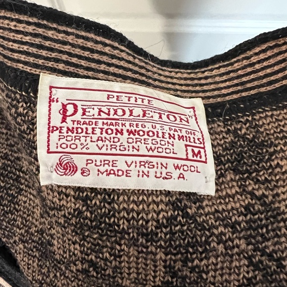 Vintage Pendleton Virgin Wool Womens Cardigan Sweater Vest Medium - Picture 6 of 6